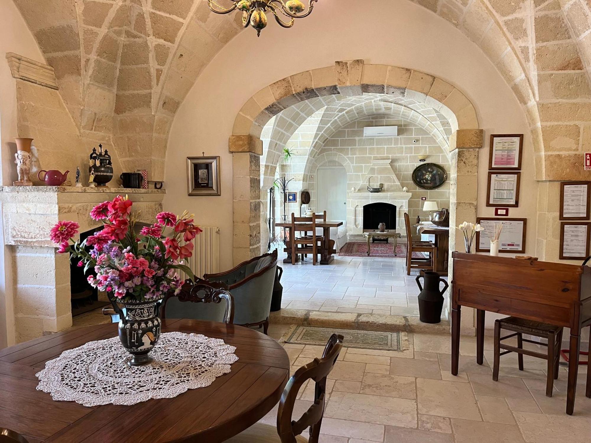 Masseria La Camardia Sava Екстер'єр фото